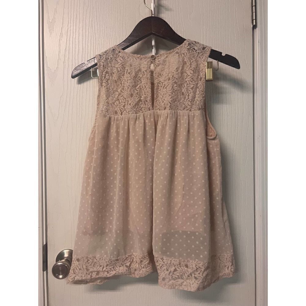 Hem & Thread Blouse - Picture 2 of 5